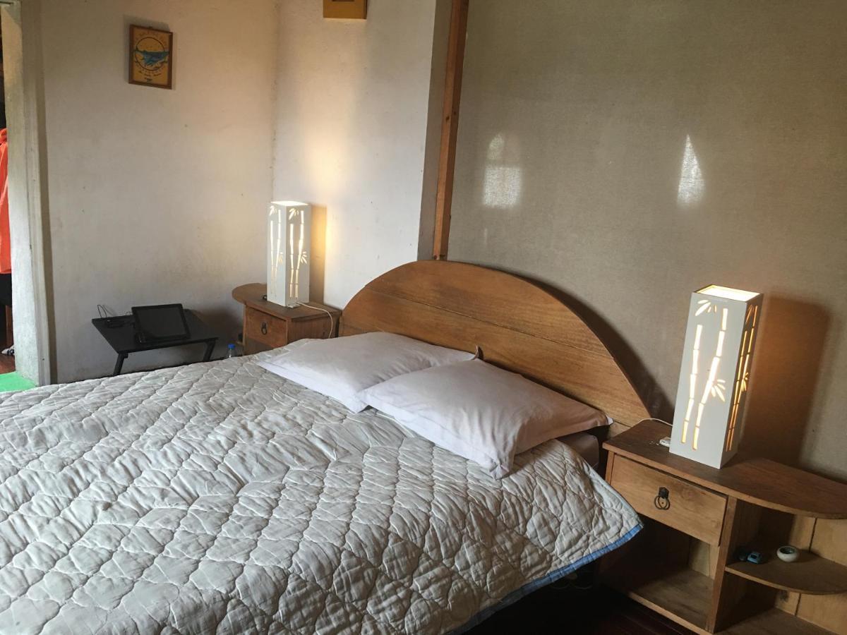 Le Fumoir Guest House Chambre Double Антананариву Экстерьер фото